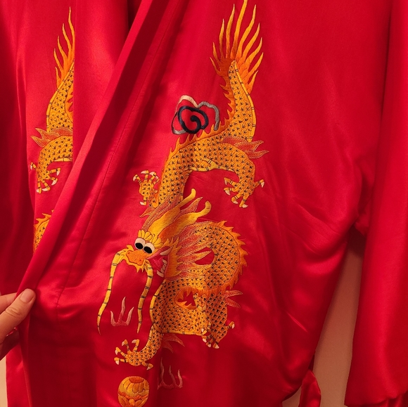 🐉Beautiful Vintage 1970's Dragon Robe🐉 - Picture 4 of 5